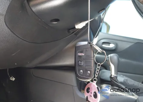 2016 Jeep Renegade Latitude из США, поврежденный, VIN ZACCJABT7GPD99078